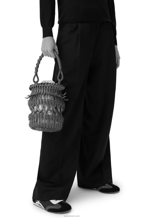 broncearse bolso bombonera con flecos de piel de becerro Loewe R8J8Z185 mujer