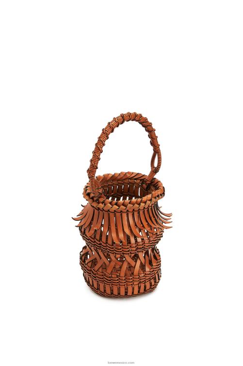 broncearse bolso bombonera con flecos de piel de becerro Loewe R8J8Z185 mujer