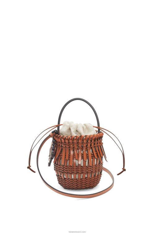 broncearse bolso bombonera pequeño con flecos de piel de becerro Loewe R8J8Z89 mujer