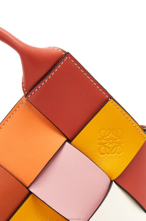 naranja bolso basket pequeño sobrante tejido de piel de becerro Loewe R8J8Z102 mujer
