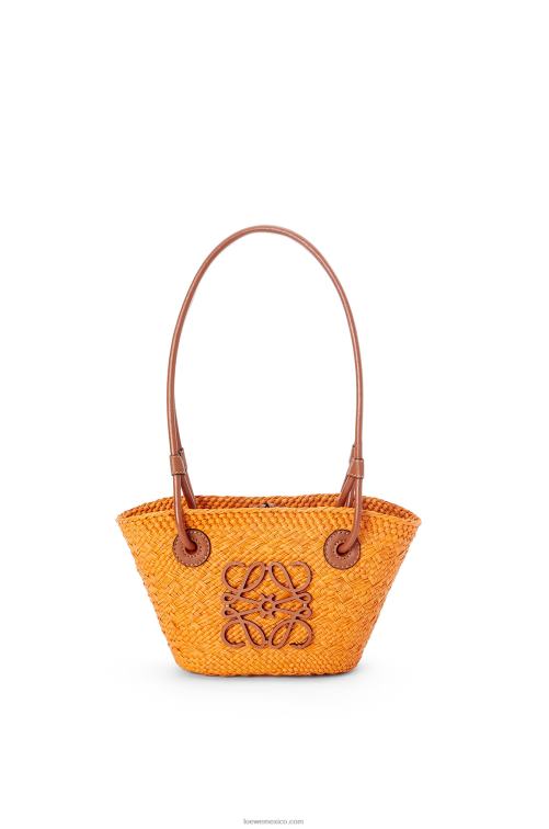 naranja/bronceado Bolso cesta mini anagrama de palma de iraca y piel de becerro Loewe R8J8Z97 mujer
