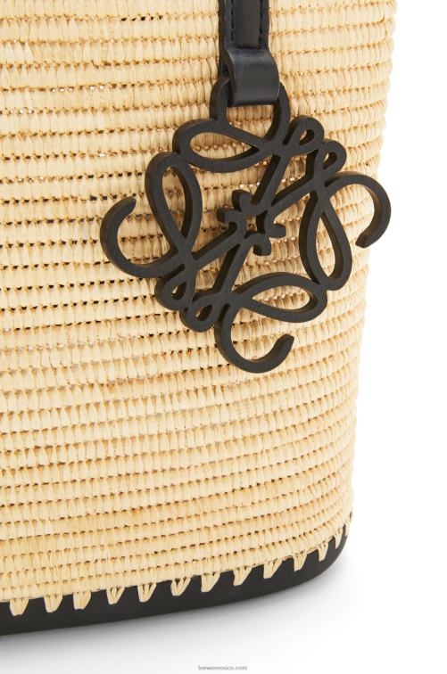 natural/negro Bolso cesta pequeño cuadrado de rafia y caucho Loewe R8J8Z45 mujer