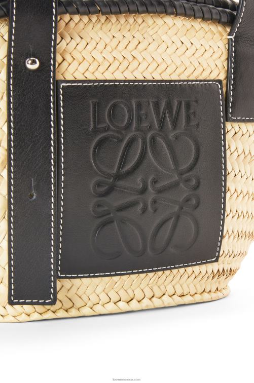 natural/negro bolso cesta pequeño con incrustaciones de hoja de palma y piel de becerro Loewe R8J8Z28 mujer