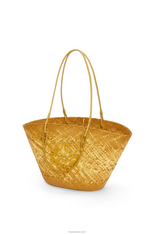 ocre Bolso basket anagram en palma de iraca y piel de becerro Loewe R8J8Z7 mujer