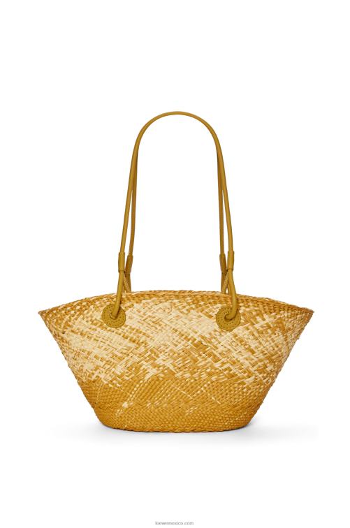 ocre Bolso basket pequeño anagram de palma de iraca y piel de becerro Loewe R8J8Z8 mujer