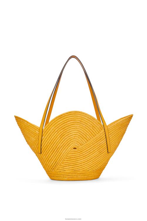 ocre Bolso cesta petal de rafia y piel bovina Loewe R8J8Z40 mujer