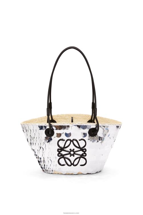 plata Canasta pequeña con anagrama en palma de iraca con lentejuelas y piel de becerro Loewe R8J8Z109 mujer