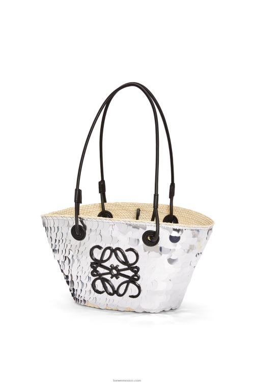 plata Canasta pequeña con anagrama en palma de iraca con lentejuelas y piel de becerro Loewe R8J8Z109 mujer