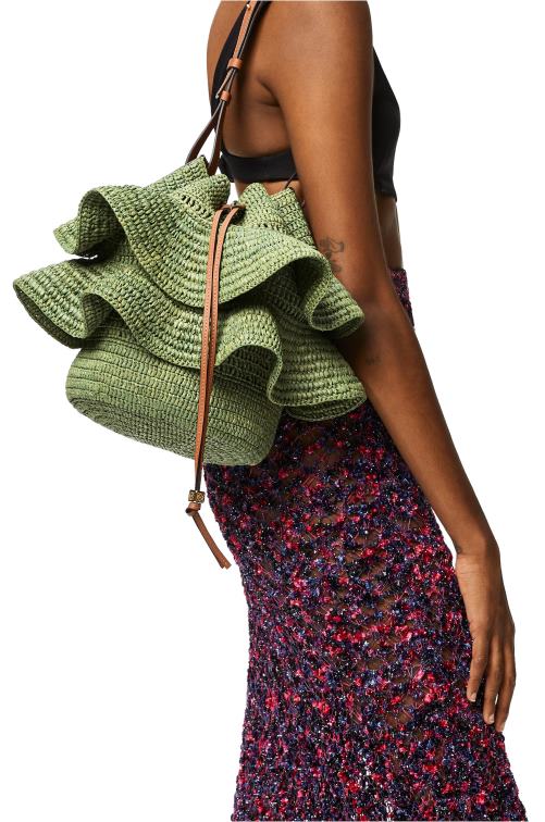 verde/bronceado Bolso volantes globo de rafia y piel bovina Loewe R8J8Z66 mujer