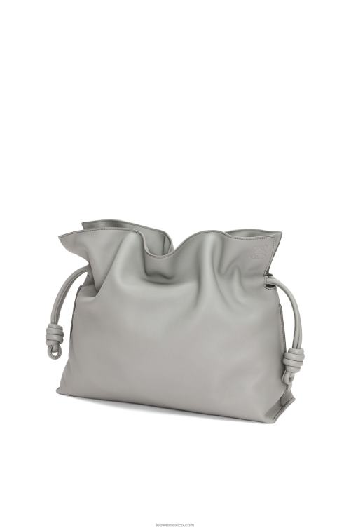 Perla gris bolso de mano flamenco grande de piel de becerro napa Loewe R8J8Z189 mujer