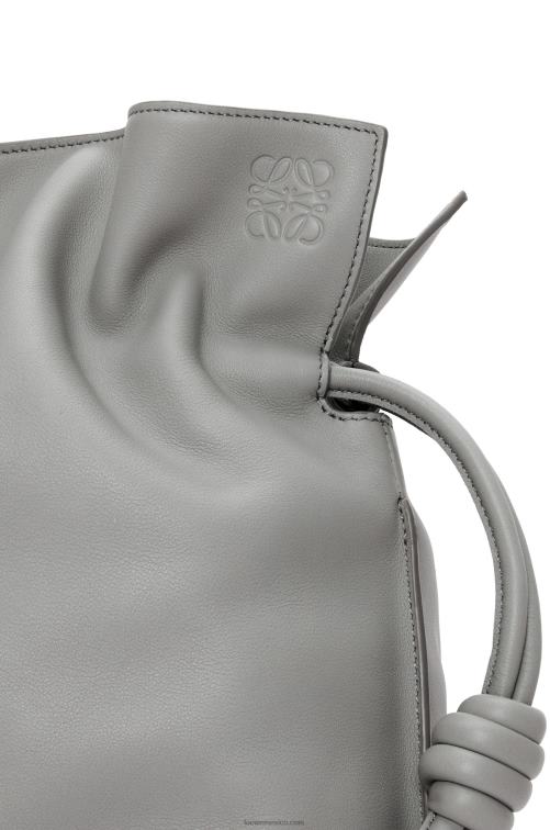 Perla gris bolso de mano flamenco grande de piel de becerro napa Loewe R8J8Z189 mujer