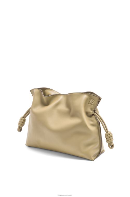 arcilla verde bolso de mano flamenco de piel de becerro napa Loewe R8J8Z424 mujer