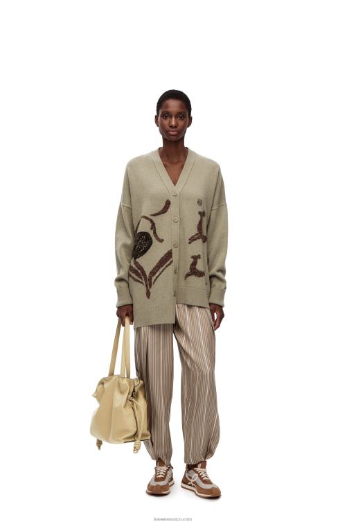 arcilla verde bolso de mano flamenco grande de piel de becerro napa Loewe R8J8Z423 mujer