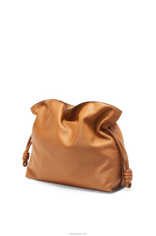 cálido desierto bolso de mano flamenco grande de piel de becerro napa Loewe R8J8Z425 mujer