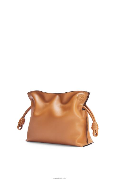 cálido desierto bolso de mano mini flamenco de piel de becerro napa Loewe R8J8Z216 mujer