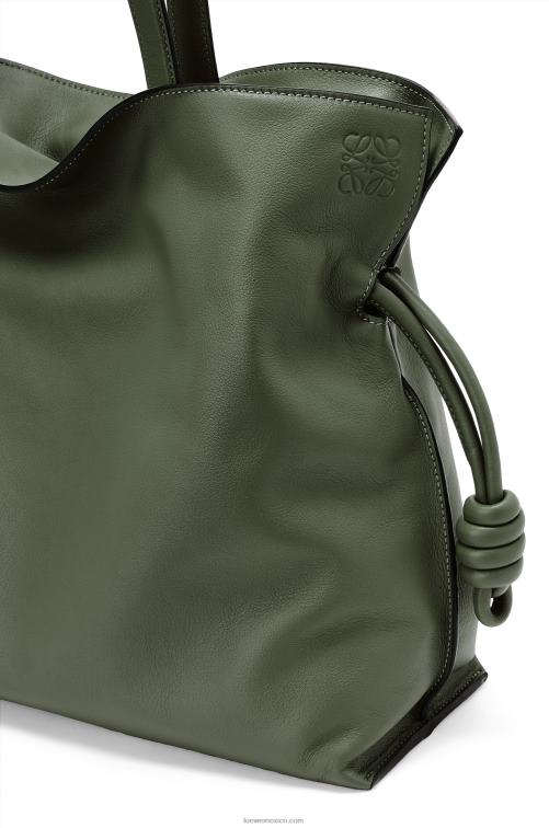 caqui de la vendimia bolso de mano flamenco grande de piel de becerro napa Loewe R8J8Z429 mujer