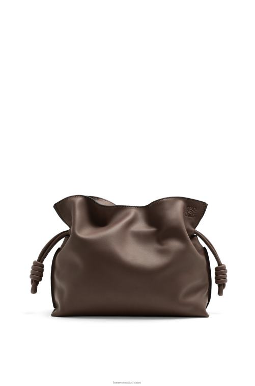 chocolate bolso de mano flamenco de piel de becerro napa Loewe R8J8Z623 mujer