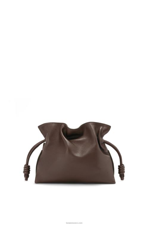 chocolate bolso de mano mini flamenco de piel de becerro napa Loewe R8J8Z555 mujer