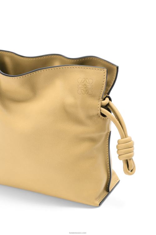 mantequilla oscura bolso de mano mini flamenco de piel de becerro napa Loewe R8J8Z208 mujer