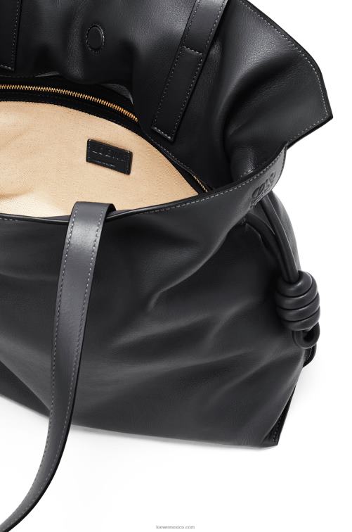 negro bolso de mano flamenco grande de piel de becerro napa Loewe R8J8Z411 mujer