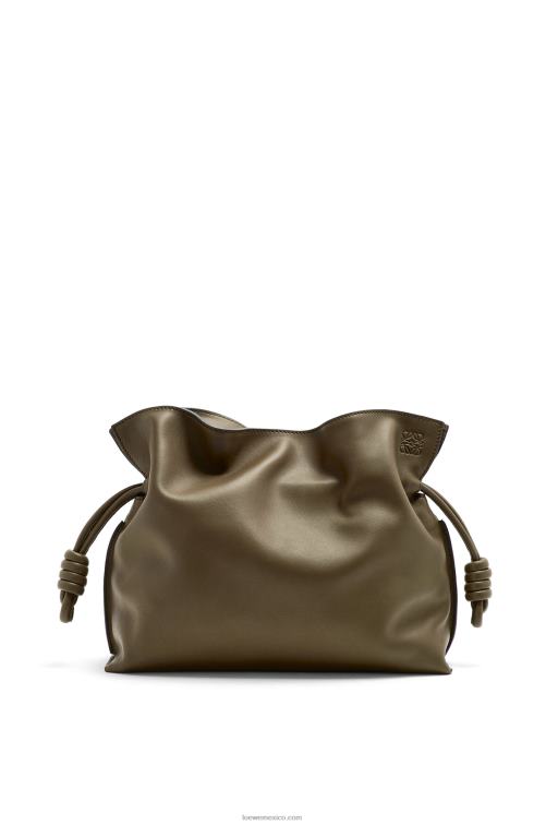 verde caqui oscuro bolso de mano flamenco de piel de becerro napa Loewe R8J8Z359 mujer