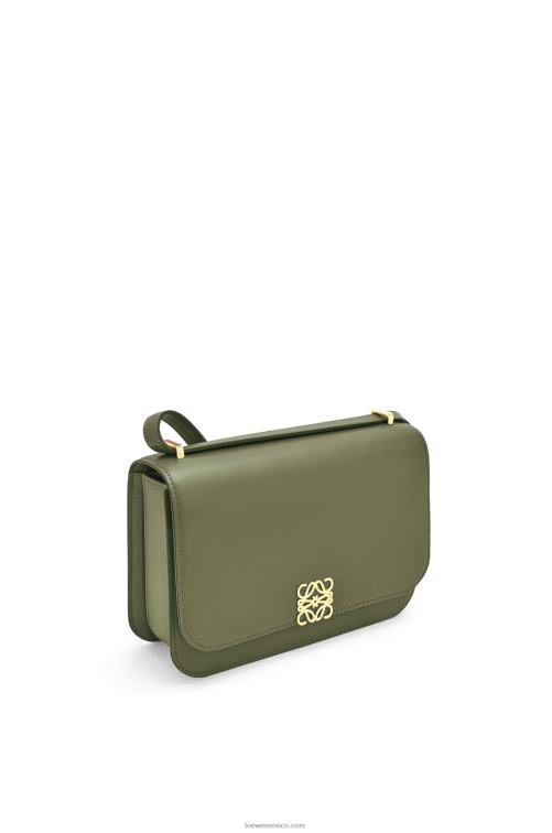 aguacate verde bolso goya en piel de becerro de seda Loewe R8J8Z301 mujer