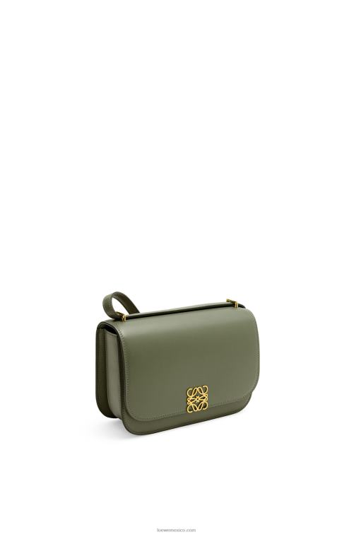aguacate verde bolso goya pequeño en piel de becerro de seda Loewe R8J8Z307 mujer