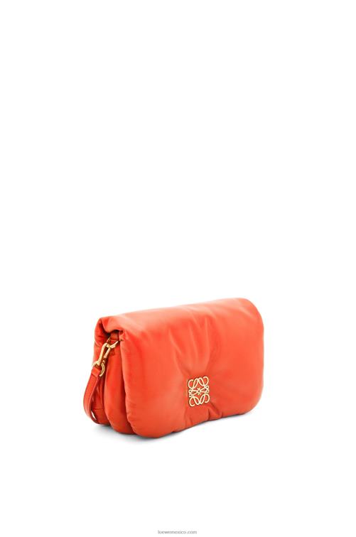 amanecer naranja bolso goya mini puffer de piel de cordero napa brillante Loewe R8J8Z326 mujer