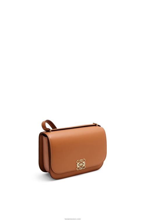 broncearse bolso goya pequeño en piel de becerro de seda Loewe R8J8Z280 mujer