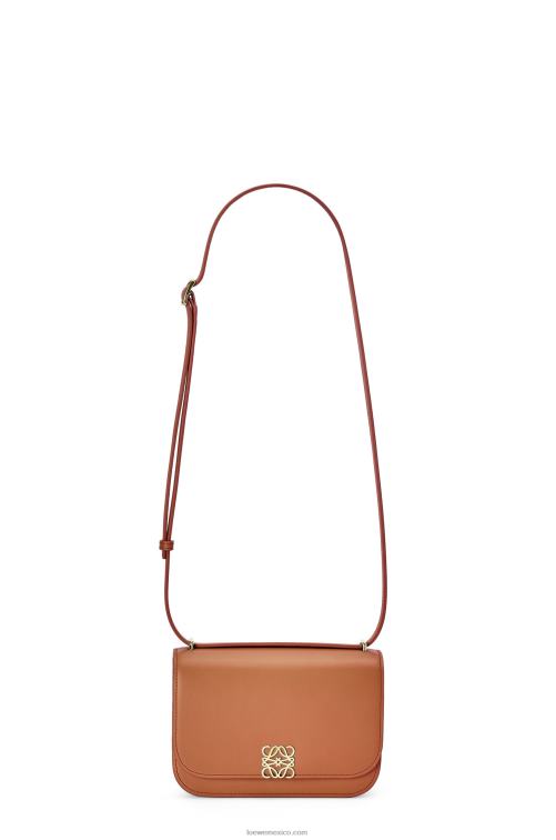 broncearse bolso goya pequeño en piel de becerro de seda Loewe R8J8Z280 mujer