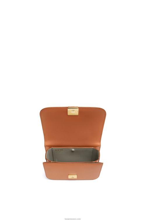 broncearse bolso goya pequeño en piel de becerro de seda Loewe R8J8Z280 mujer