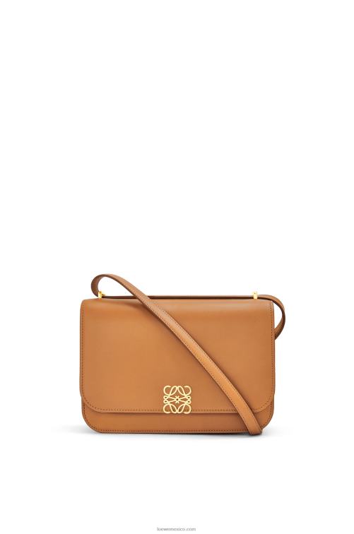 cálido desierto bolso goya en piel de becerro de seda Loewe R8J8Z300 mujer