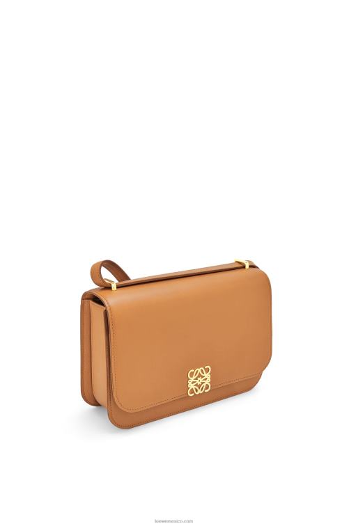 cálido desierto bolso goya en piel de becerro de seda Loewe R8J8Z300 mujer