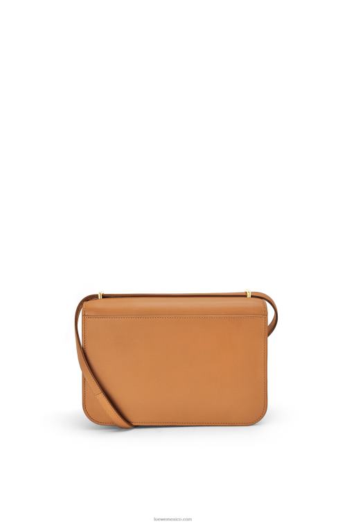 cálido desierto bolso goya en piel de becerro de seda Loewe R8J8Z300 mujer