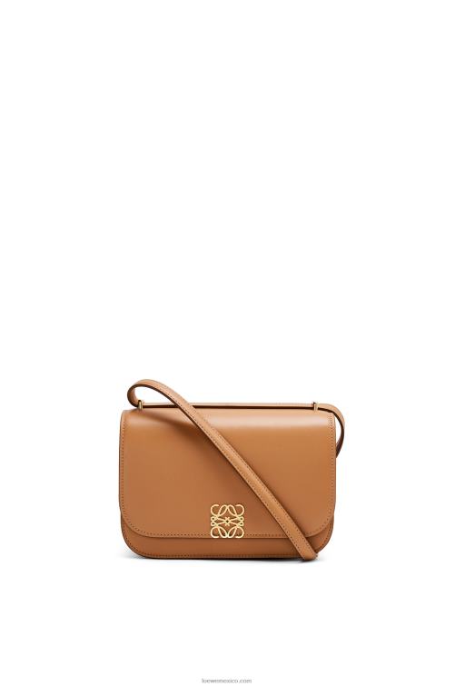 cálido desierto bolso goya pequeño en piel de becerro de seda Loewe R8J8Z305 mujer