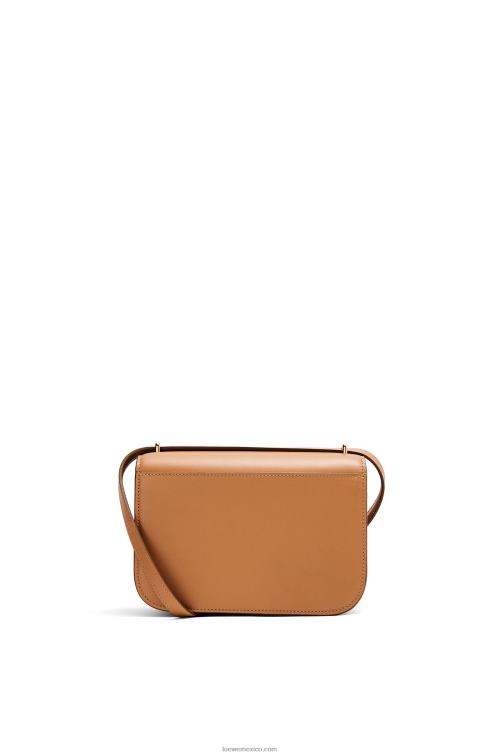 cálido desierto bolso goya pequeño en piel de becerro de seda Loewe R8J8Z305 mujer