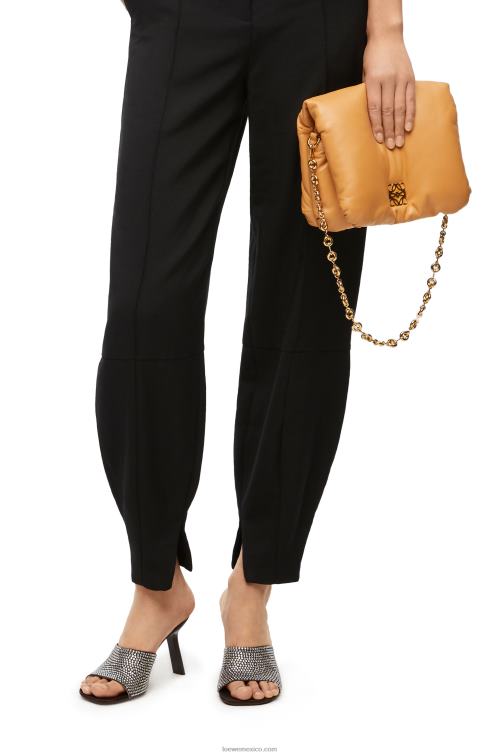 camello bolso puffer goya de napa de cordero brillante Loewe R8J8Z387 mujer