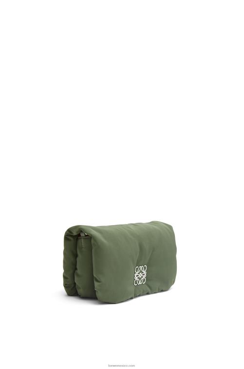 caqui de la vendimia bolso goya mini puffer de nailon Loewe R8J8Z430 mujer