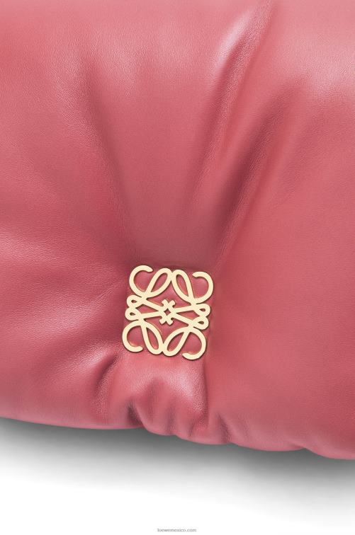 ciruela bolso puffer goya de napa de cordero brillante Loewe R8J8Z489 mujer