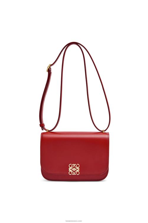 color rojo oscuro bolso goya pequeño en piel de becerro de seda Loewe R8J8Z308 mujer