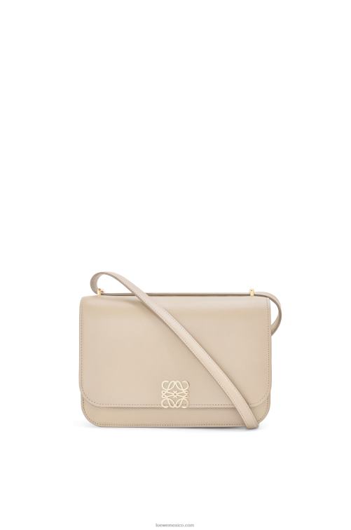 fantasma de luz bolso goya en piel de becerro de seda Loewe R8J8Z546 mujer