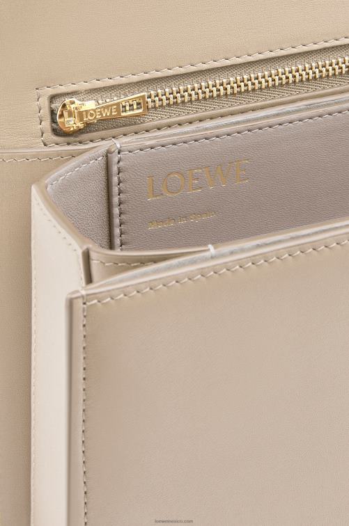 fantasma de luz bolso goya en piel de becerro de seda Loewe R8J8Z546 mujer