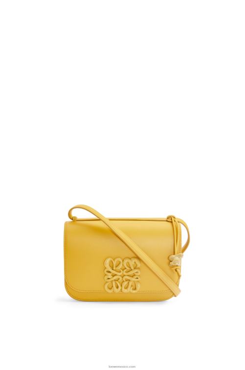 glaseado amarillo pálido bolso goya pequeño en piel de becerro de seda Loewe R8J8Z263 mujer