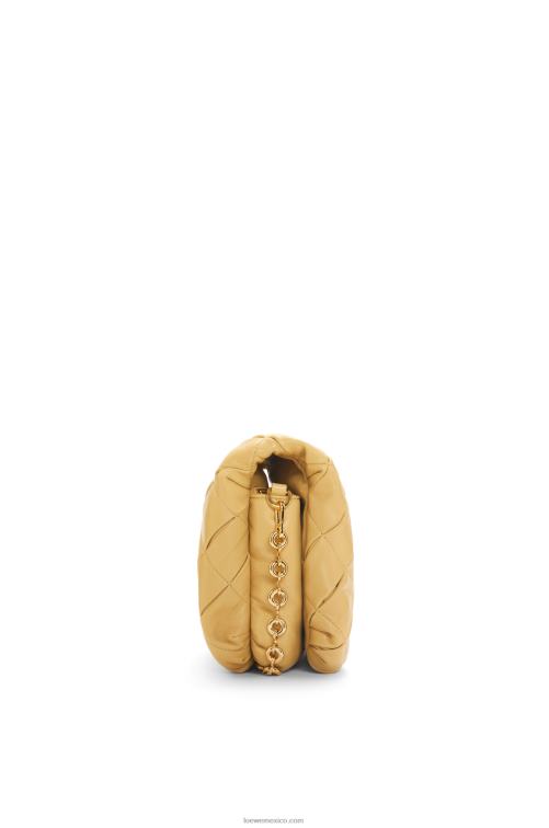 mantequilla oscura Puffer goya de piel de cordero napa brillante plisada Loewe R8J8Z381 mujer