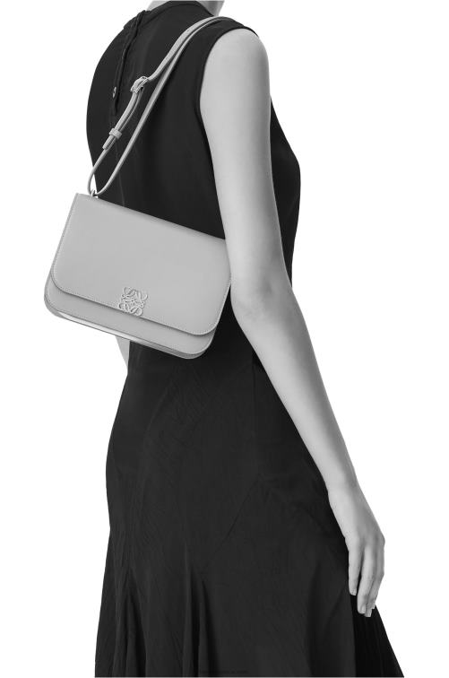 negro bolso goya en piel de becerro de seda Loewe R8J8Z306 mujer