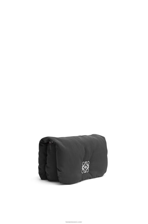 negro bolso goya mini puffer de nailon Loewe R8J8Z311 mujer