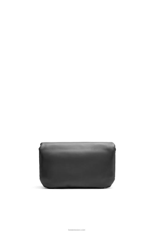 negro bolso goya mini puffer de piel de cordero napa brillante Loewe R8J8Z413 mujer