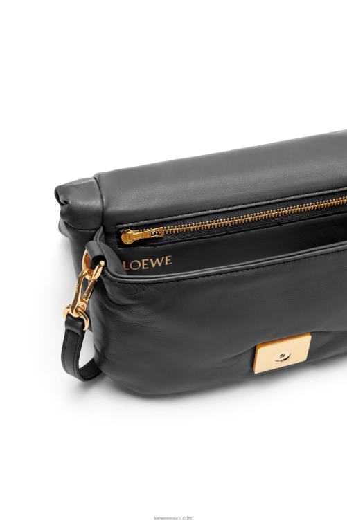 negro bolso goya mini puffer de piel de cordero napa brillante Loewe R8J8Z413 mujer