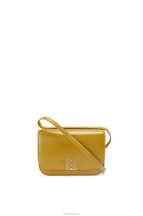 ocre bolso goya pequeño en piel de becerro de seda Loewe R8J8Z496 mujer