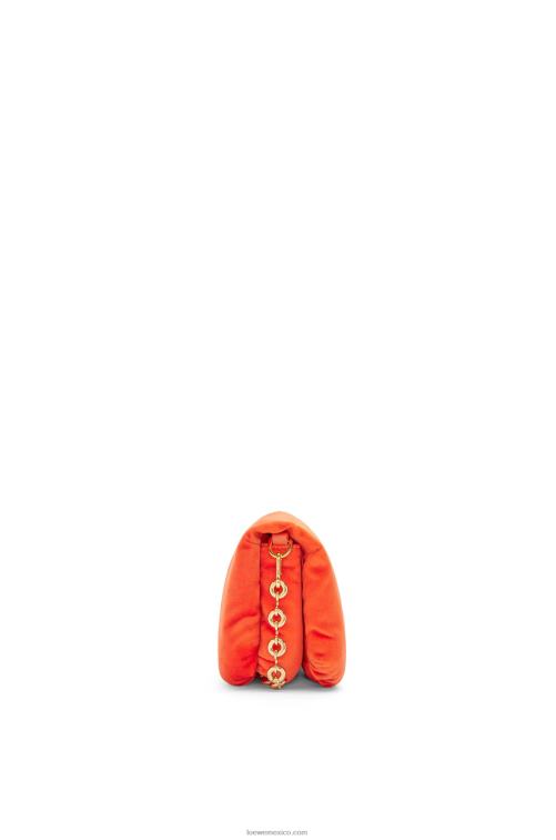 rojo coral bolso goya mini puffer de terciopelo Loewe R8J8Z249 mujer